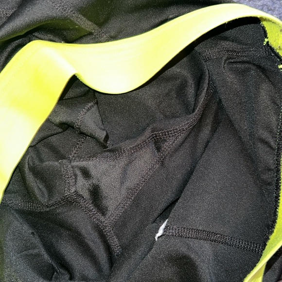 2 pairs of Nike Pro spandex - Picture 8 of 8